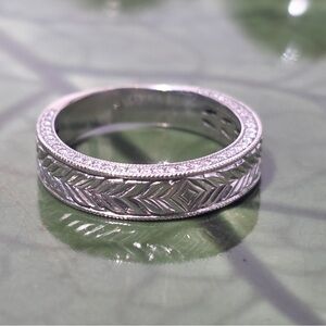 Neil Lane ladies wedding band with diamonds